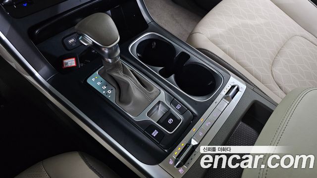 Kia Canival 2023 — photo 9