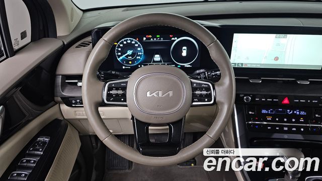 Kia Canival 2023 — photo 14