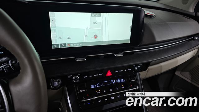 Kia Canival 2023 — photo 17