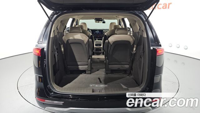 Kia Canival 2023 — photo 20