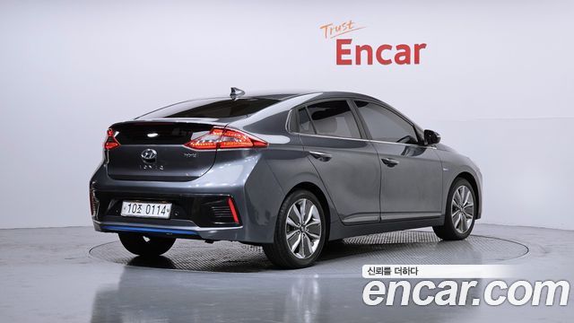 Hyundai Ioniq 2016 — photo 2