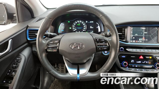 Hyundai Ioniq 2016 — photo 13
