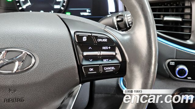 Hyundai Ioniq 2016 — photo 19