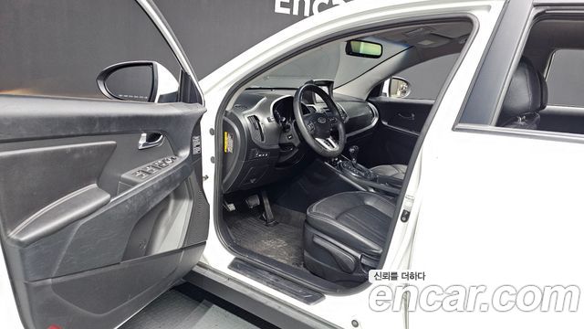Kia Sportage 2012 — photo 10