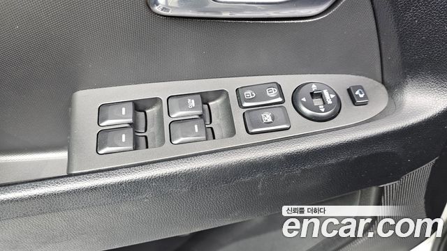 Kia Sportage 2012 — photo 17