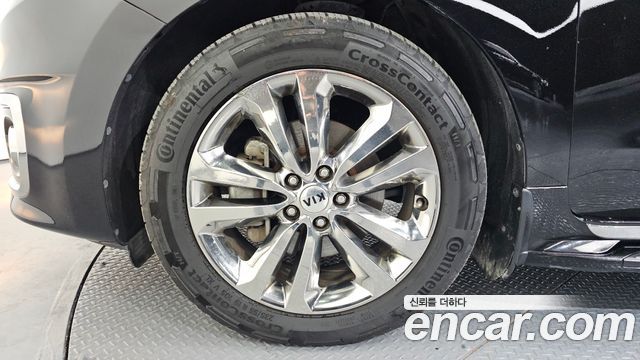 Kia Canival 2017 — photo 5