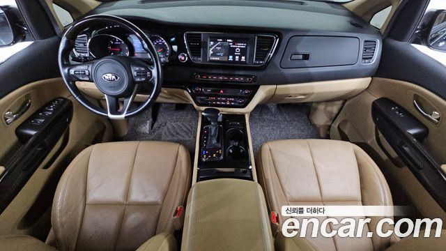 Kia Canival 2017 — photo 7