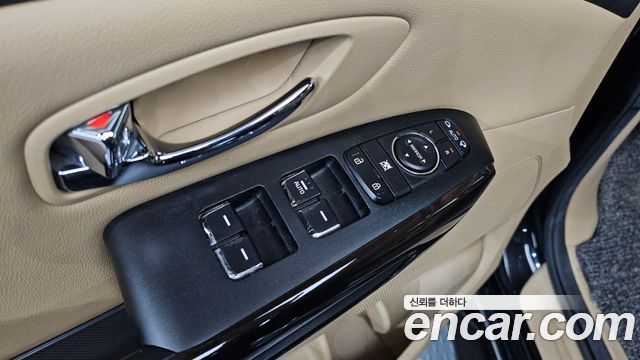 Kia Canival 2017 — photo 13