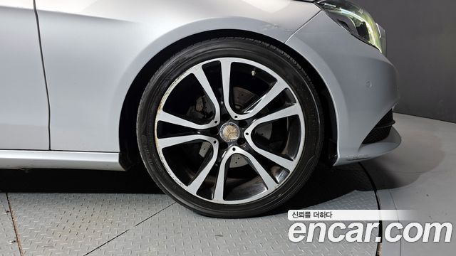Mercedes-Benz E-Class 2016 — photo 5