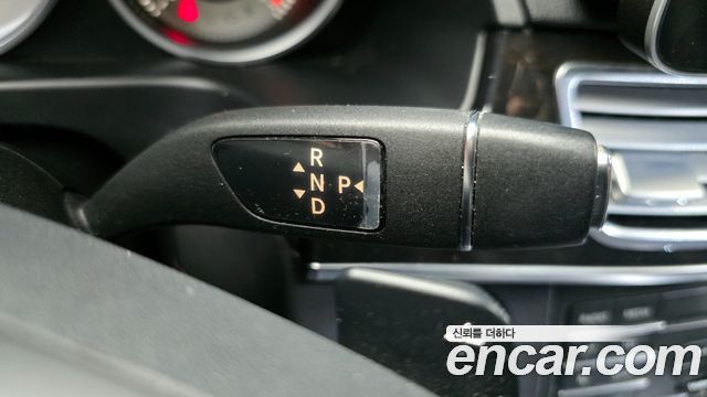 Mercedes-Benz E-Class 2016 — photo 9