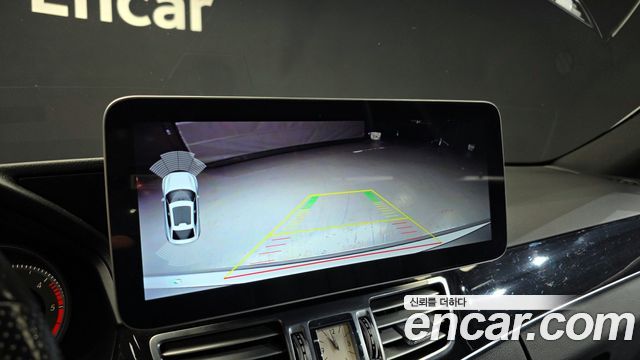 Mercedes-Benz E-Class 2016 — photo 15