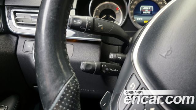 Mercedes-Benz E-Class 2016 — photo 18