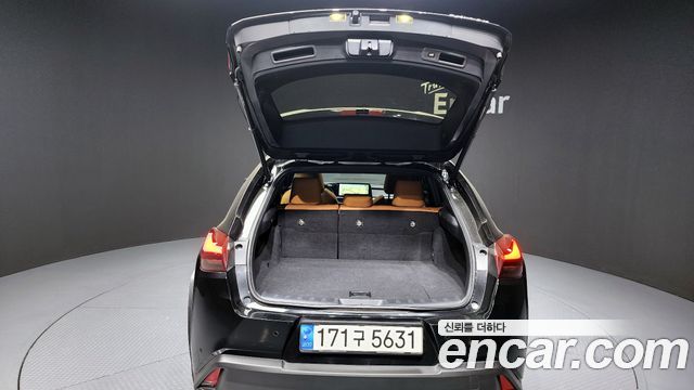 Lexus UX 2024 — photo 20