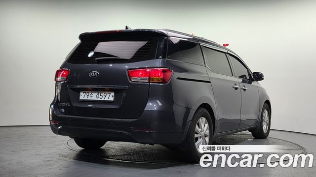 Kia Canival 2016 — photo 2