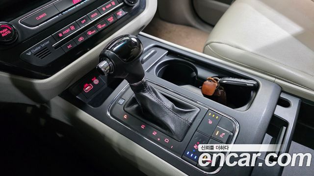 Kia Canival 2016 — photo 9