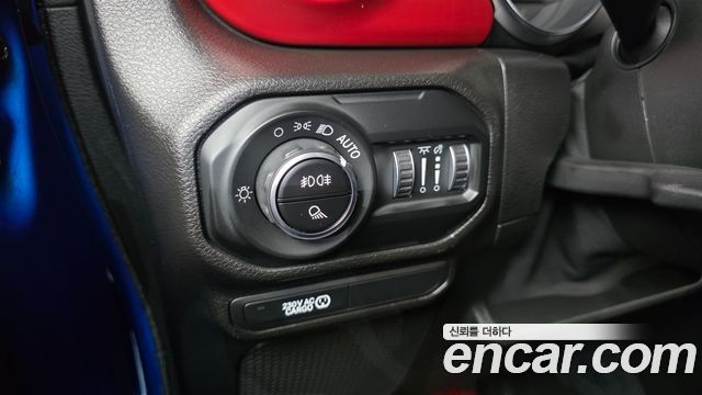 Jeep Gladiator 2021 — photo 18