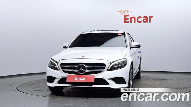 Mercedes-Benz C-Class 2020 — photo 3