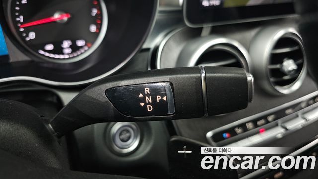 Mercedes-Benz C-Class 2020 — photo 9