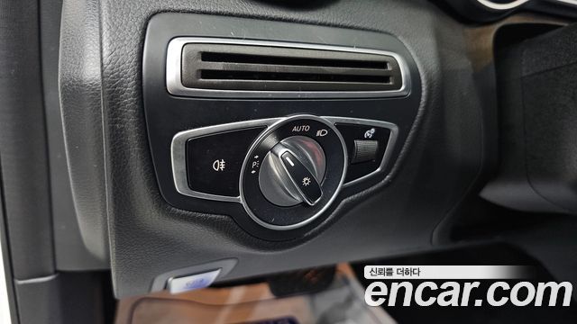 Mercedes-Benz C-Class 2020 — photo 14