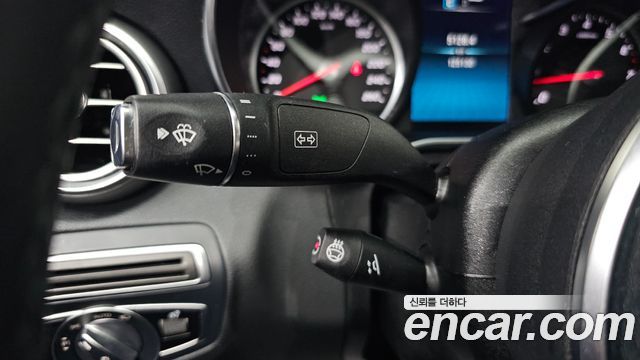 Mercedes-Benz C-Class 2020 — photo 16