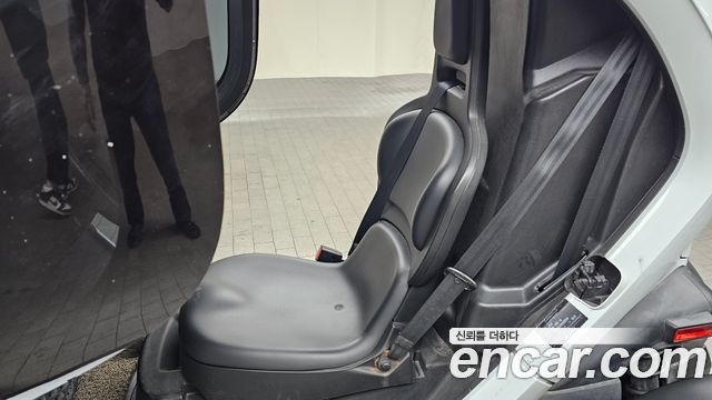 Renault Korea Twizy 2019 — photo 11