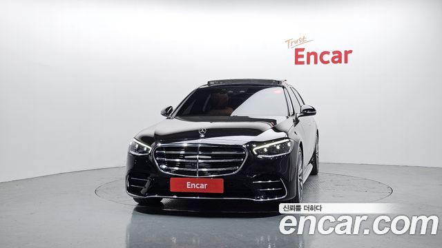 Mercedes-Benz S-Class 2023 — photo 3