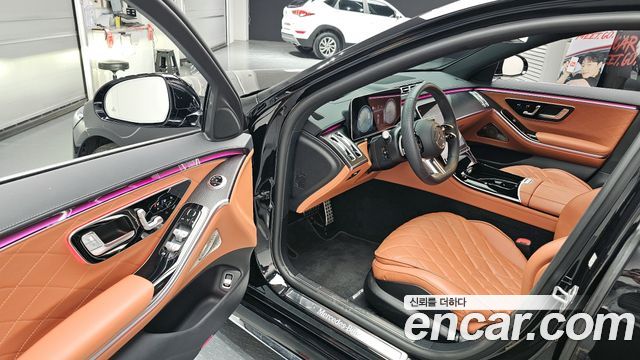 Mercedes-Benz S-Class 2023 — photo 10