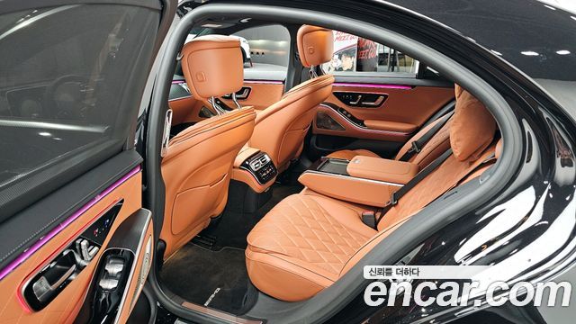 Mercedes-Benz S-Class 2023 — photo 11