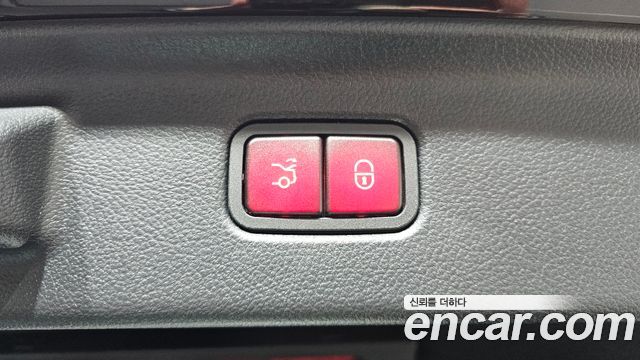 Mercedes-Benz S-Class 2023 — photo 18