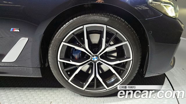 BMW 5-Series 2021 — photo 5