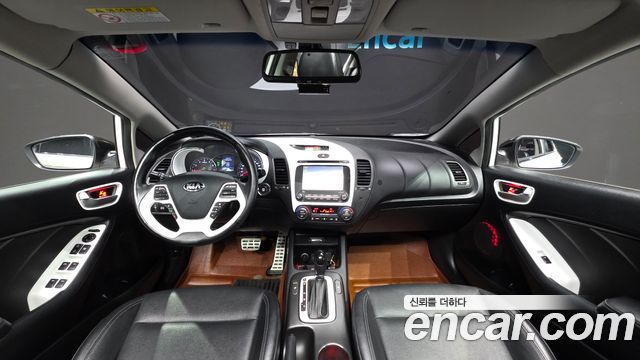 Kia K3 2014 — photo 7