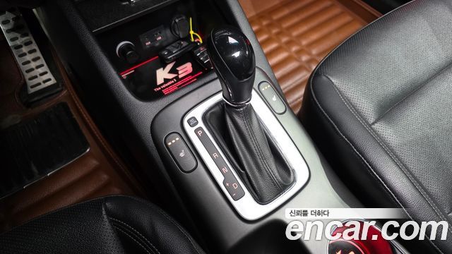 Kia K3 2014 — photo 9