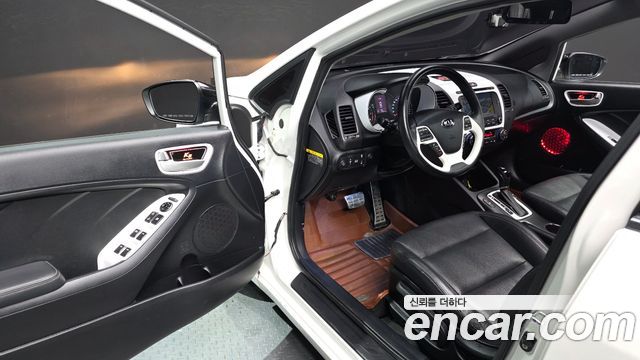 Kia K3 2014 — photo 11