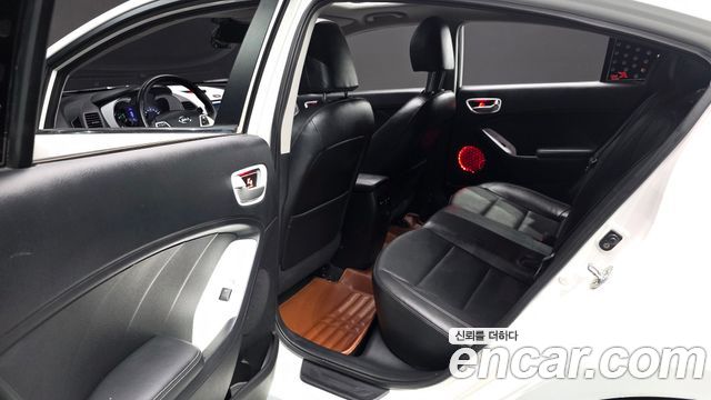Kia K3 2014 — photo 12