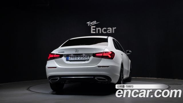 Mercedes-Benz A-Class 2022 — photo 4
