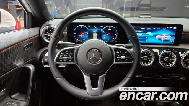 Mercedes-Benz A-Class 2022 — photo 13