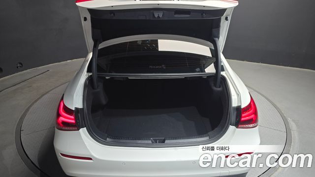 Mercedes-Benz A-Class 2022 — photo 20