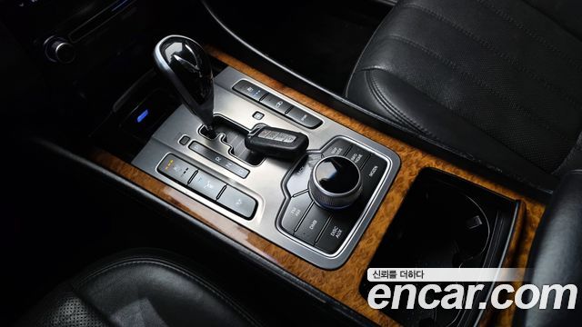 Hyundai Equus 2012 — photo 9