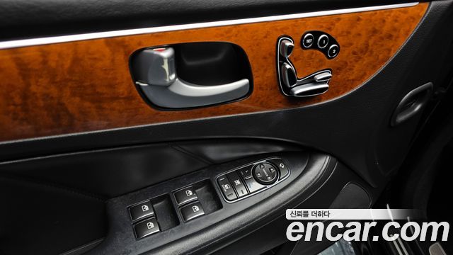 Hyundai Equus 2012 — photo 18