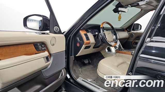 Land Rover Range Rover 2018 — photo 10