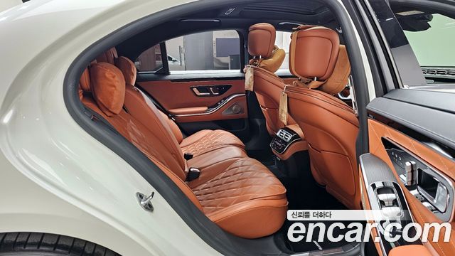 Mercedes-Benz S-Class 2022 — photo 12