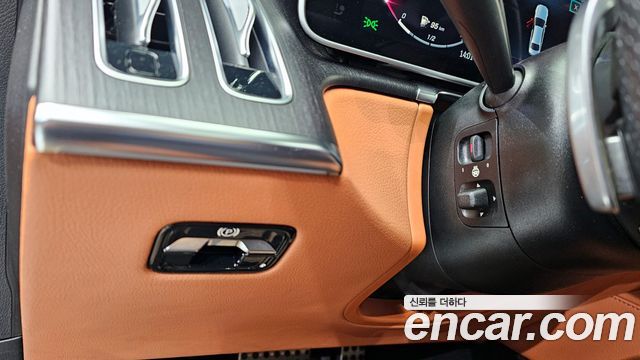 Mercedes-Benz S-Class 2022 — photo 17