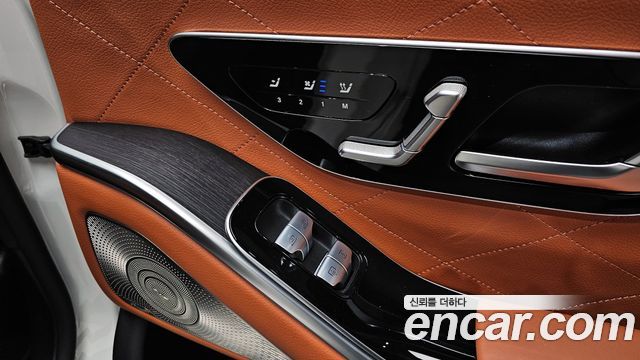 Mercedes-Benz S-Class 2022 — photo 18