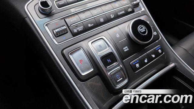Hyundai Santafe 2023 — photo 9