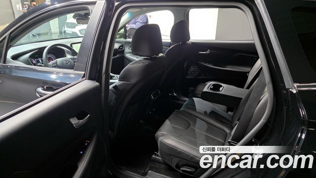 Hyundai Santafe 2023 — photo 11