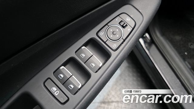 Hyundai Santafe 2023 — photo 14
