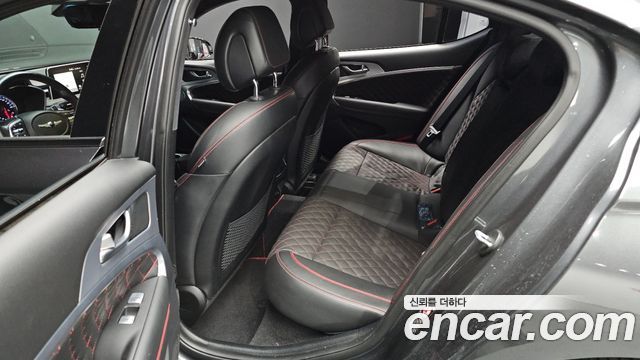 Genesis G70 2018 — photo 12