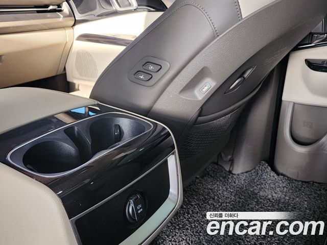 Kia Canival 2021 — photo 15