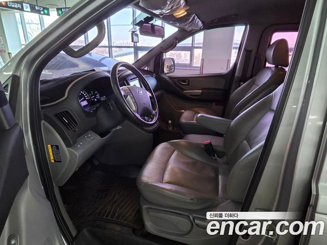 Hyundai Starex 2017 — photo 12
