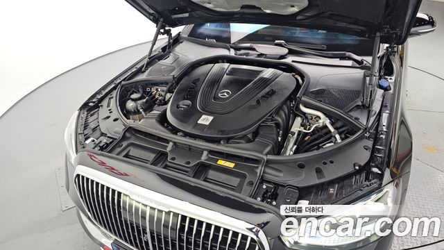 Mercedes-Benz S-Class 2022 — photo 6